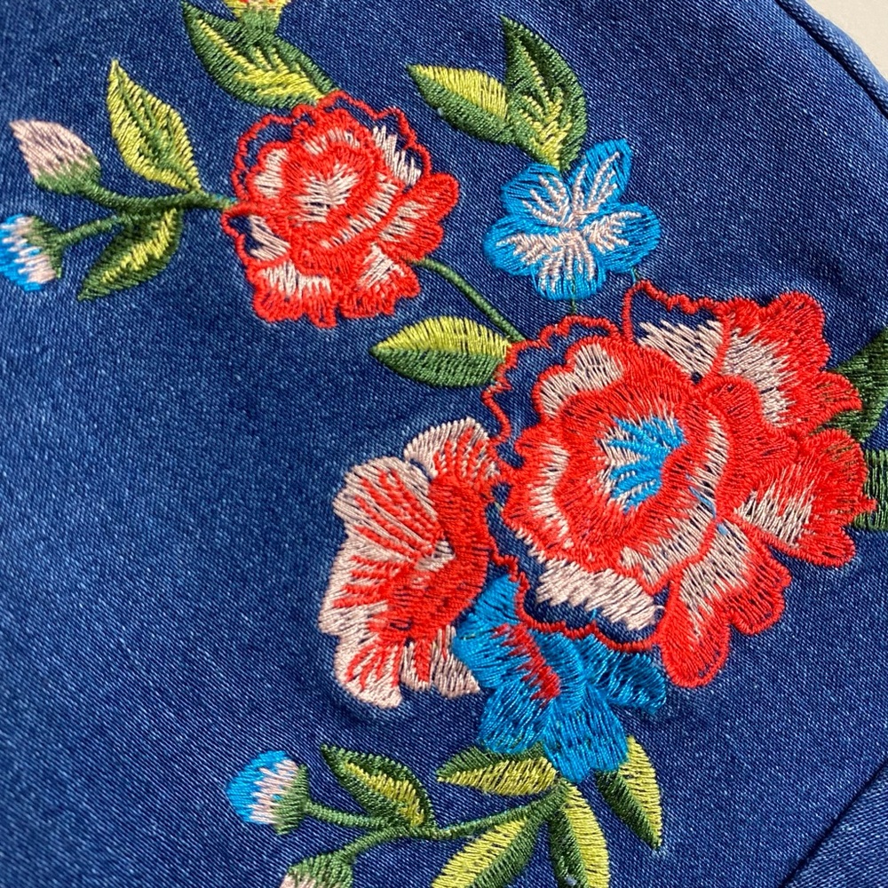 Embroidered Floral Denim Shorts - Picture 5 of 9